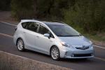 Toyota Prius V 2011 года
